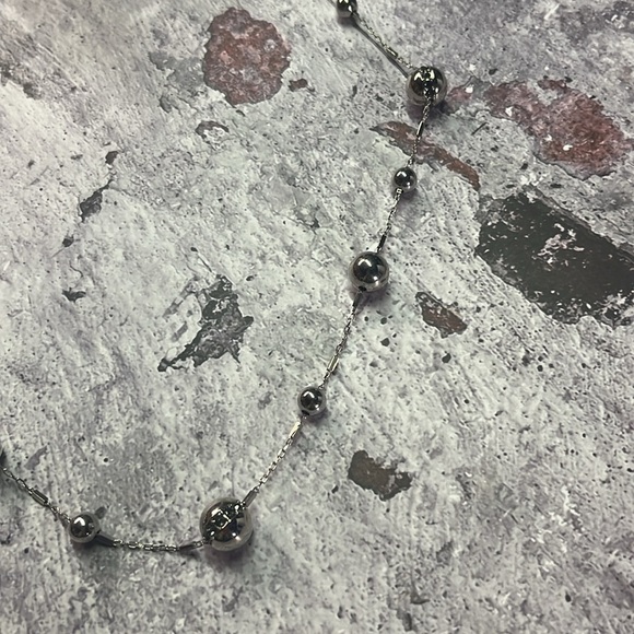 NWT Coldwater Creek Silver Vega Beads Rhinestone Accent Long Necklace - Picture 4 of 10